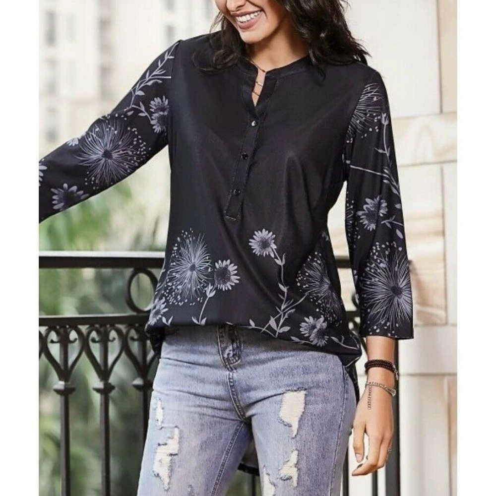 R&B Collection Gray Floral Notch Neck Tunic, Small